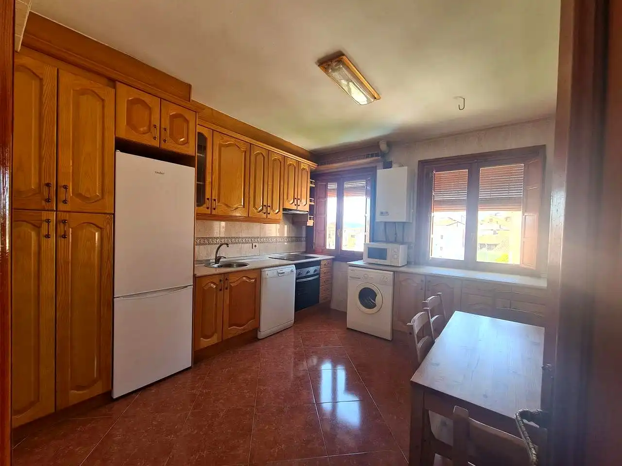 Cocina de Piso en venta en La Adrada  con Aire acondicionado, Terraza y Amueblado
