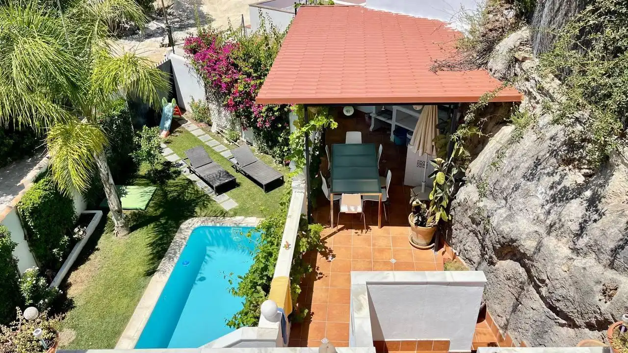 Terrassa de Casa o xalet en venda en Atajate amb Aire condicionat, Calefacció i Jardí privat