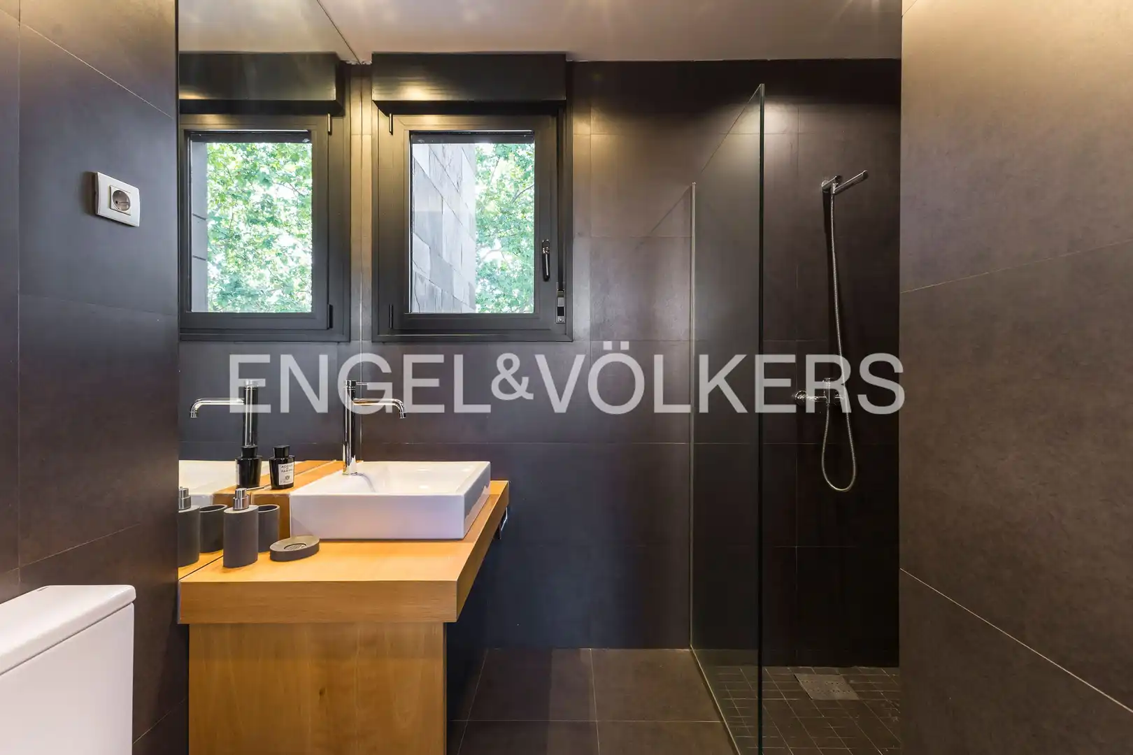 Baño de Casa o chalet en venta en Madrid con Aire acondicionado, Calefacción y Jardín privado