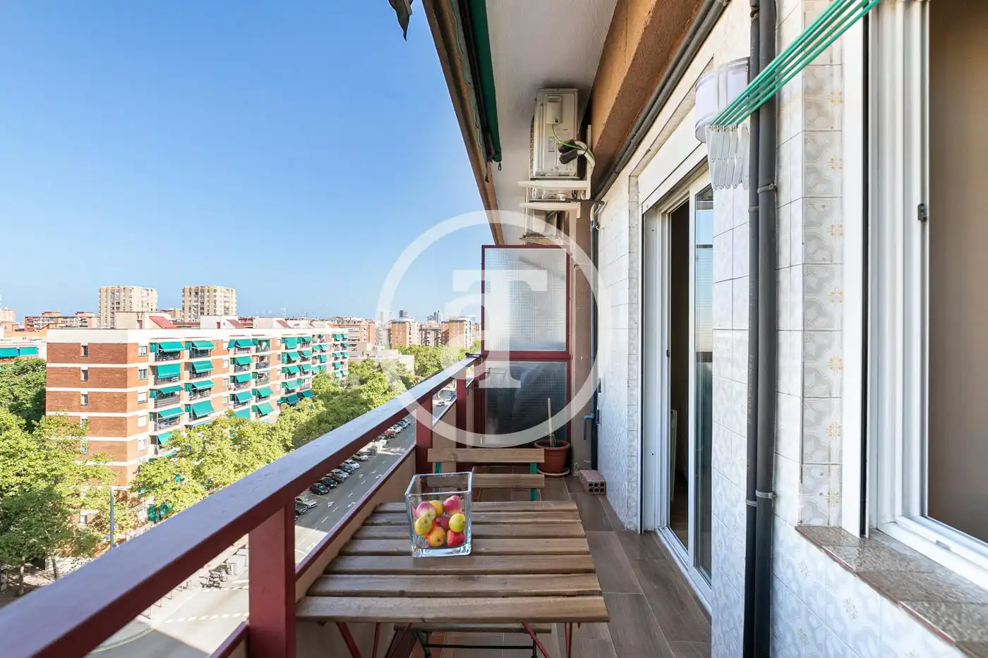 Terraza de Piso de alquiler en  Barcelona Capital con Aire acondicionado, Calefacción y Amueblado