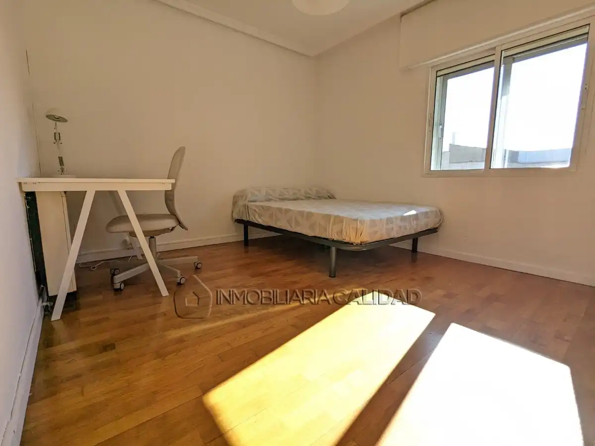 Habitación de Piso de alquiler en Burgos con Calefacción y Amueblado