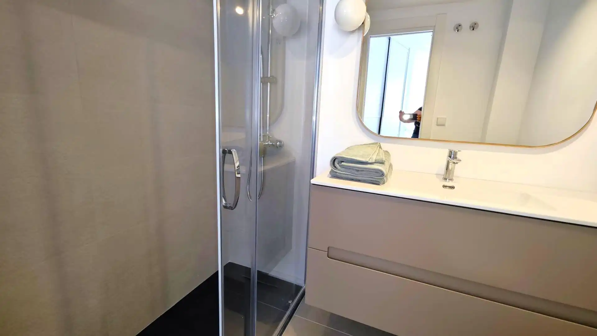 Bathroom of Flat for rent in Alicante / Alacant  with Air Conditioner, Heating and Parquet flooring