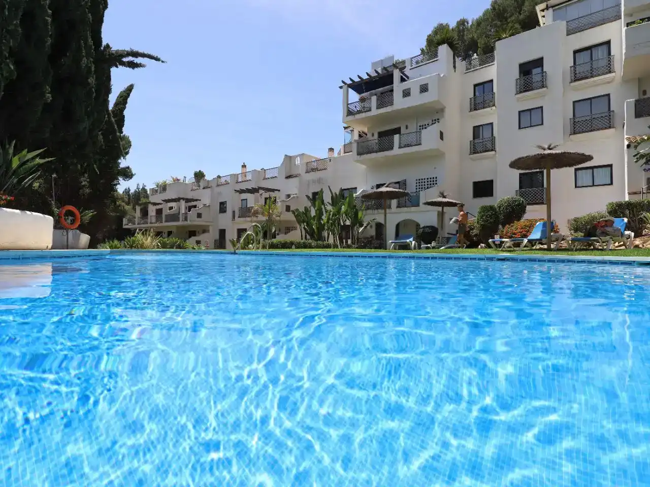 Piscina de Pis en venda en Marbella amb Aire condicionat i Piscina