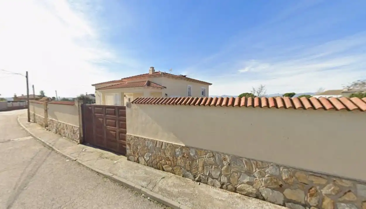 House with pool for sale in Méntrida