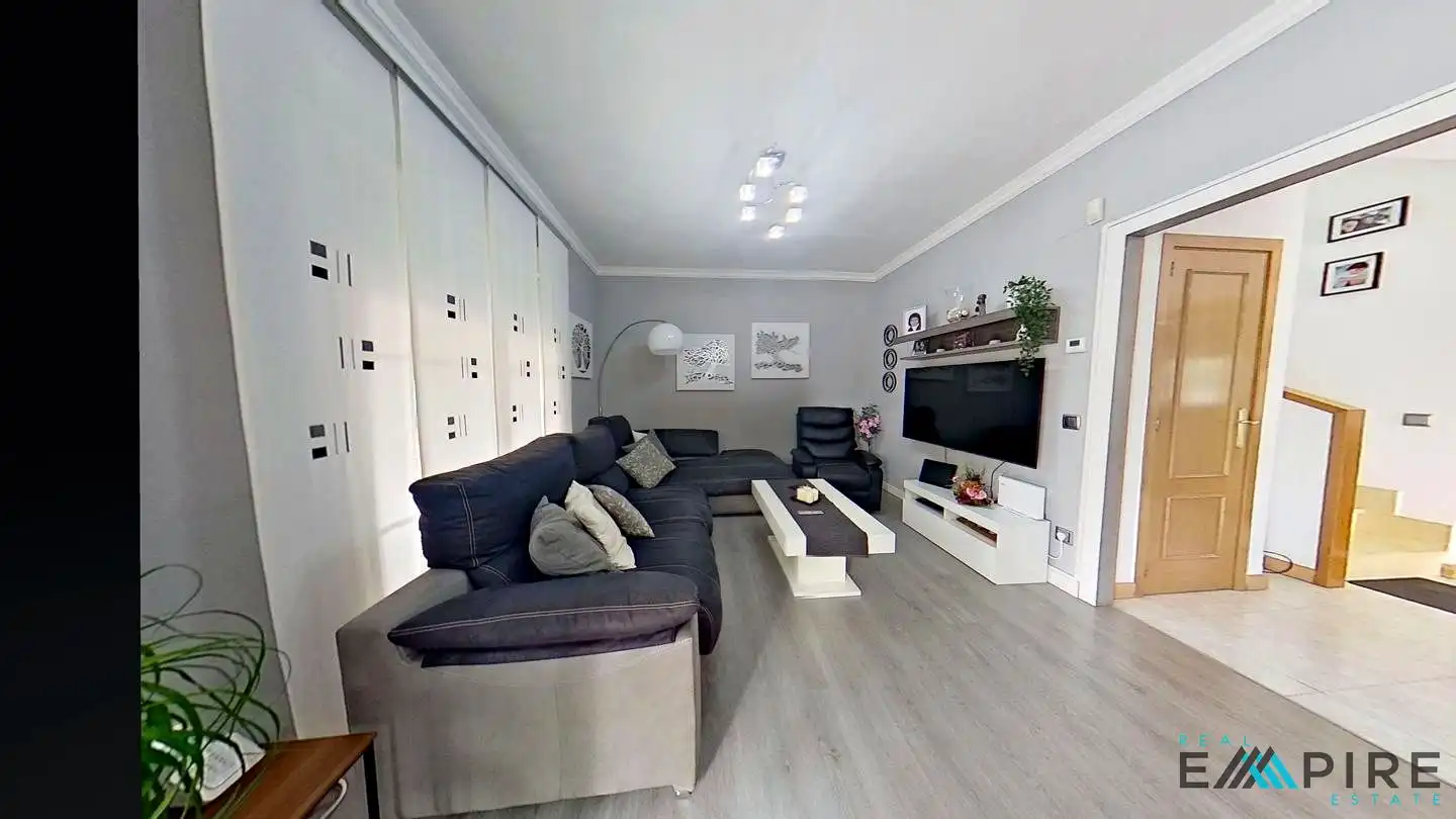 Semi-detached house with pool for sale in Ugena, imagen 23