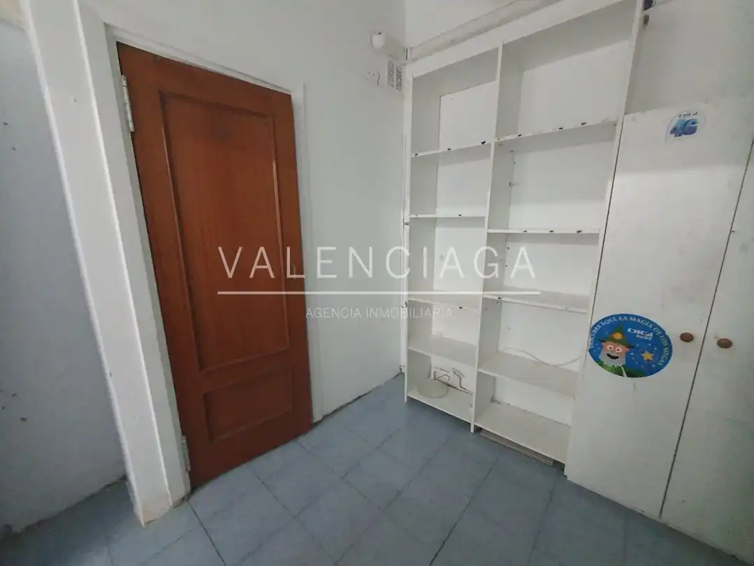 Locale commerciale in vendita a San Inazio Kalea, imagen 4