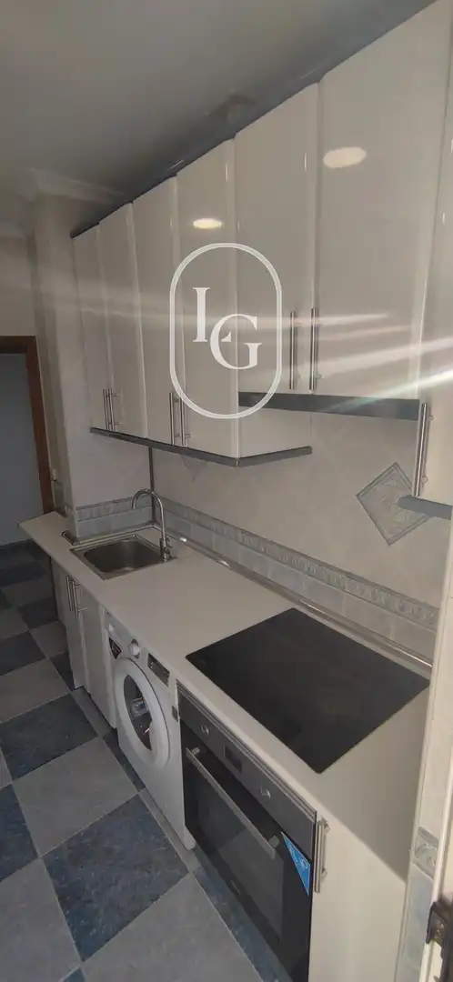 Küche von Dachboden zur Miete in Madrid mit Heizung, Terrasse und Ofen
