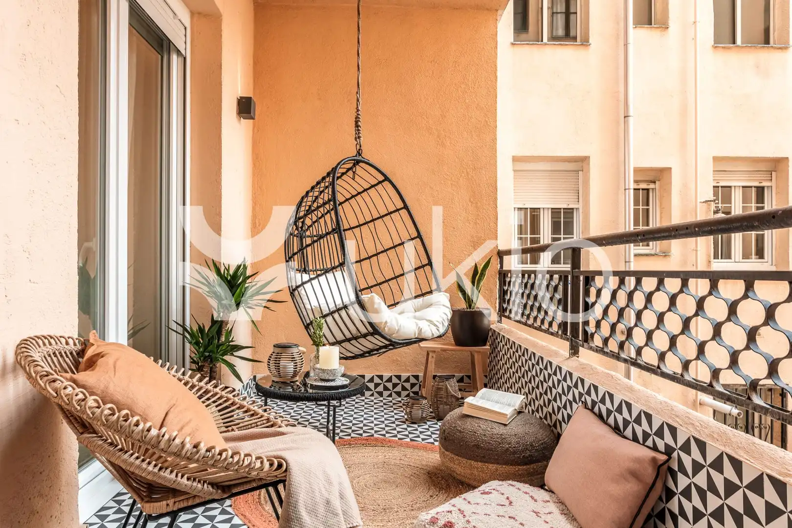 Terraza de Apartamento de alquiler en  Madrid Capital con Aire acondicionado, Calefacción y Amueblado