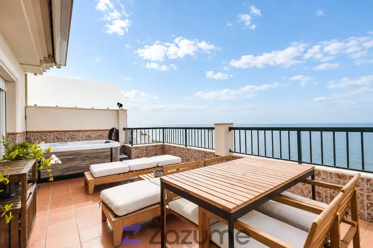 Terraza de Ático de alquiler en Vélez-Málaga con Aire acondicionado, Calefacción y Terraza