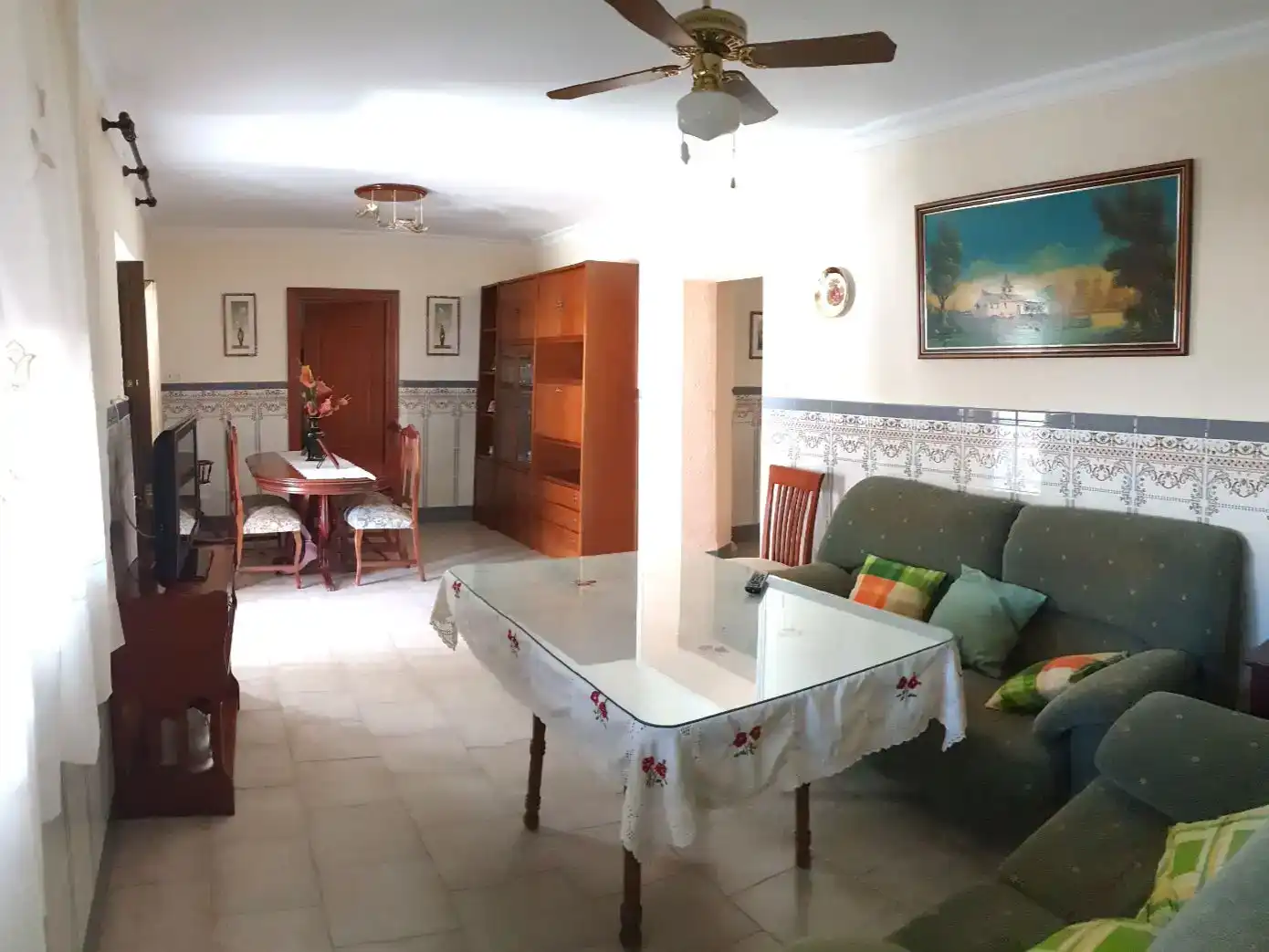 Sala d'estar de Casa adosada en venda en El Campillo (Huelva) amb Traster i Moblat