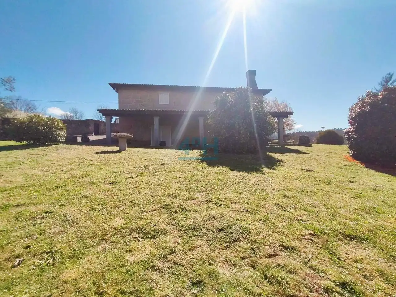 Finca rústica de alquiler en San Cibrao das Viñas con Calefacción, Jardín privado y Terraza