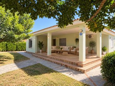 Chalet con piscina en venta en Calle Havana 19