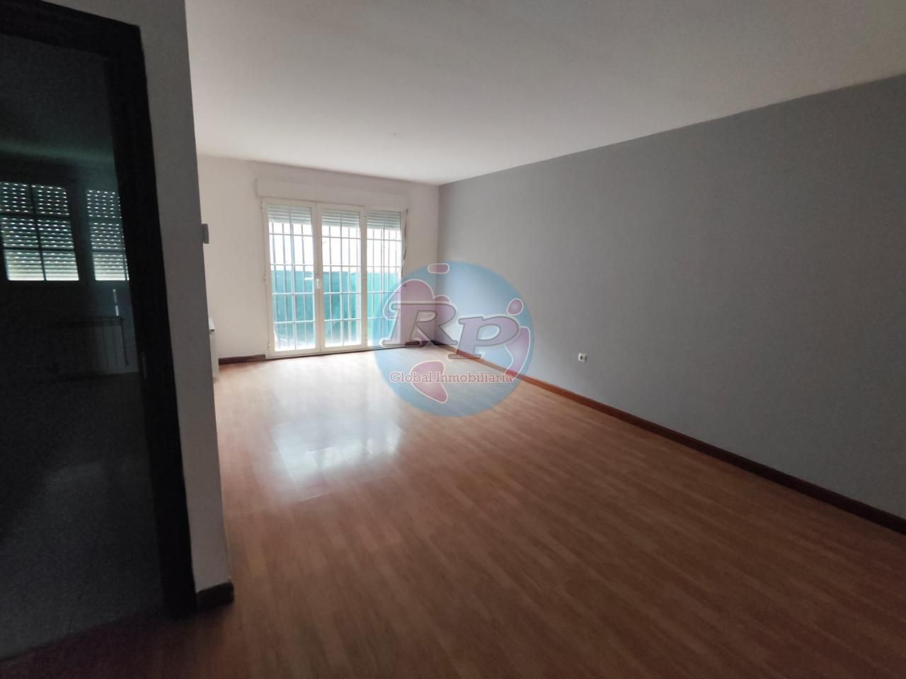 Single-family semi-detached for sale in Chozas de Abajo  with Private garden, Parquet flooring and Terrace