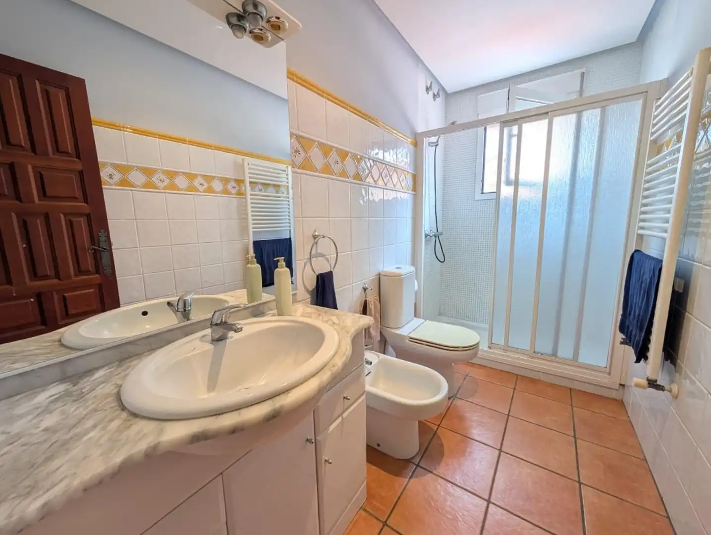 Badezimmer von Haus oder Chalet zum Verkauf in Gandia mit Heizung, Privatgarten und Terrasse