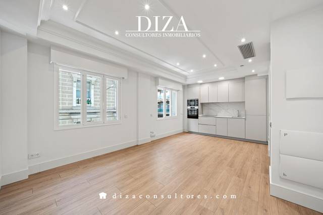 Piso en Alquiler en De Evaristo San Miguel en Argüelles