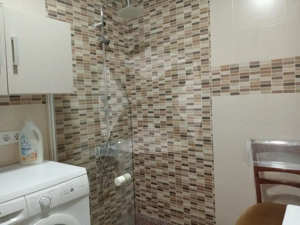 House with balcony for sale in Calle Cespedes, imagen 10