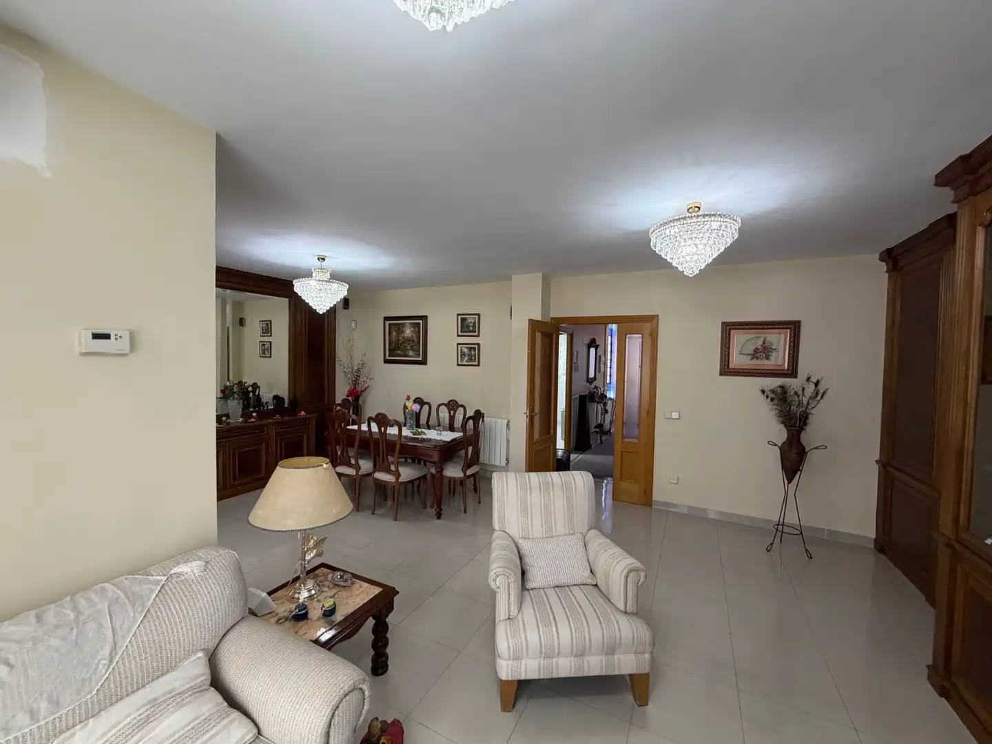 Sala de estar de Casa adosada en venta en Fuenlabrada con Aire acondicionado, Calefacción y Trastero