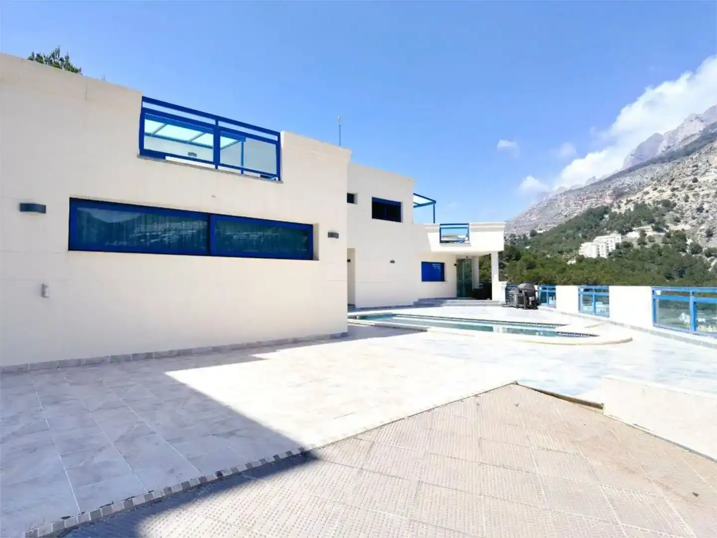 Vista exterior de Casa adosada de lloguer en Altea amb Aire condicionat, Jardí privat i Parquet