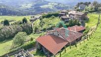 Vista exterior de Casa o xalet en venda en Cudillero amb Jardí privat, Parquet i Terrassa