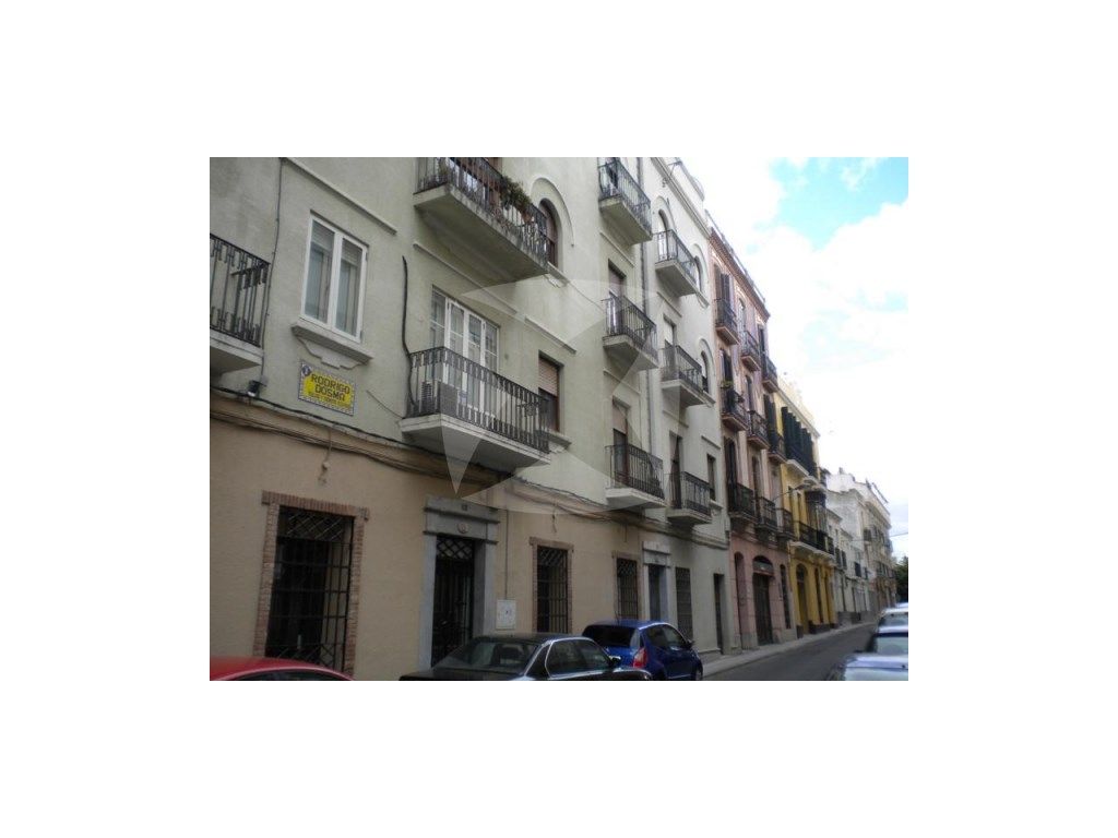 Vista exterior de Local de alquiler en Badajoz Capital
