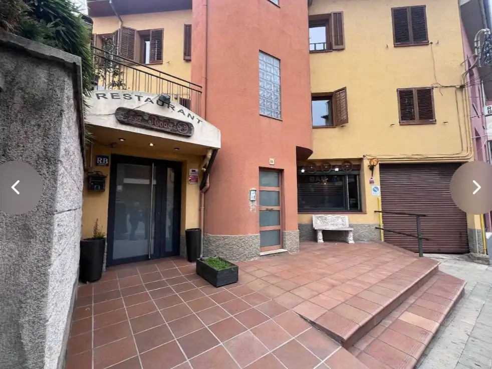 Local comercial en venda a carrer anselm clave 10