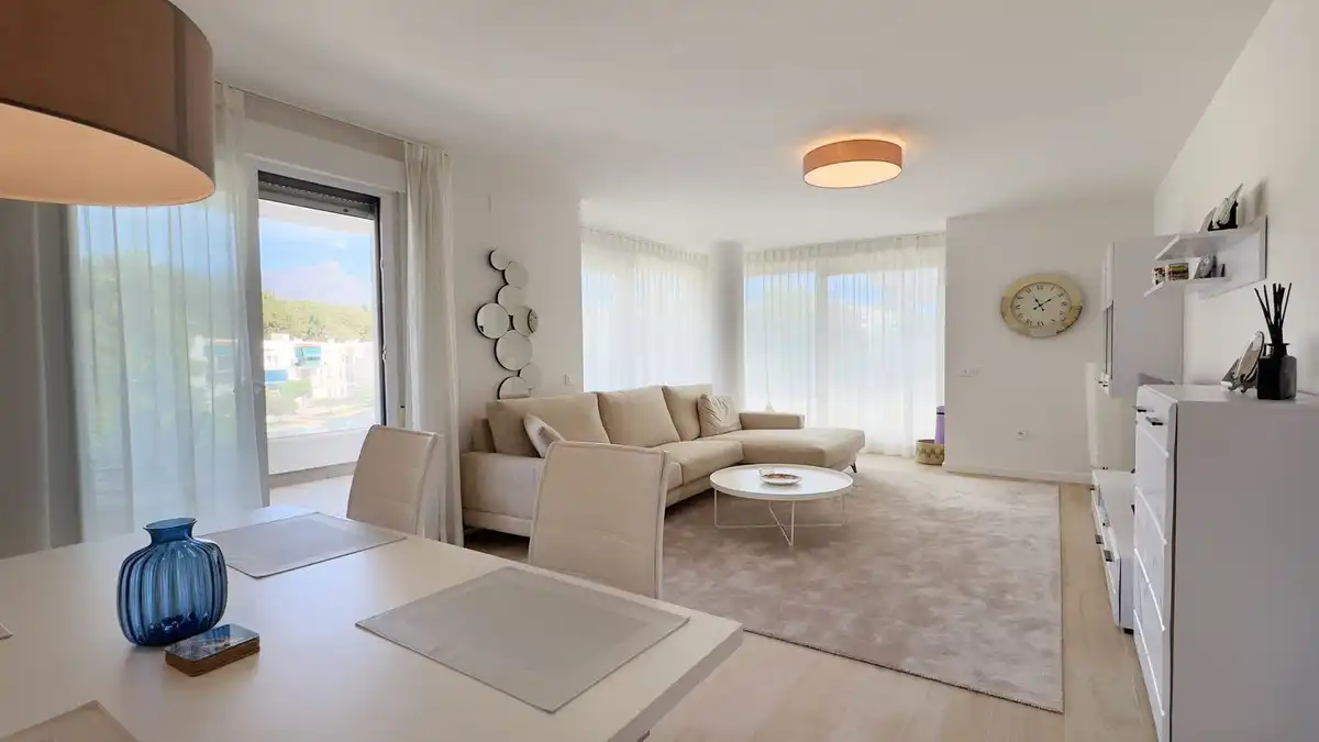 Apartment with pool for sale in Nueva Andalucía, imagen 2