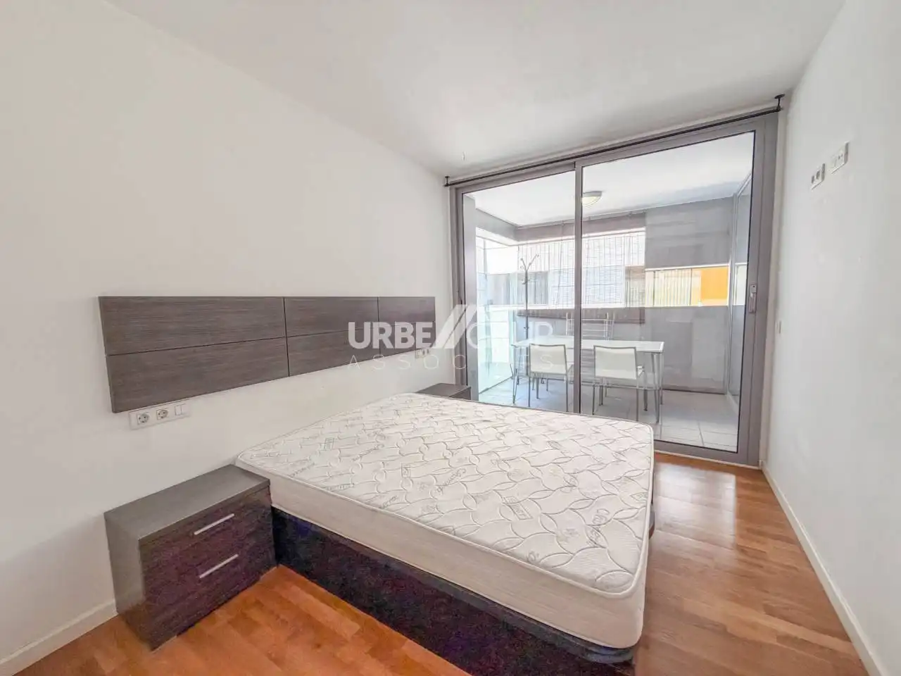 Schlafzimmer von Wohnung zum Verkauf in Terrassa mit Klimaanlage, Heizung und Parkett