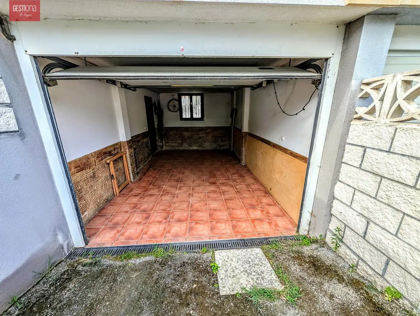 Aparcament de Casa adosada en venda en Arnuero amb Calefacció, Jardí privat i Terrassa