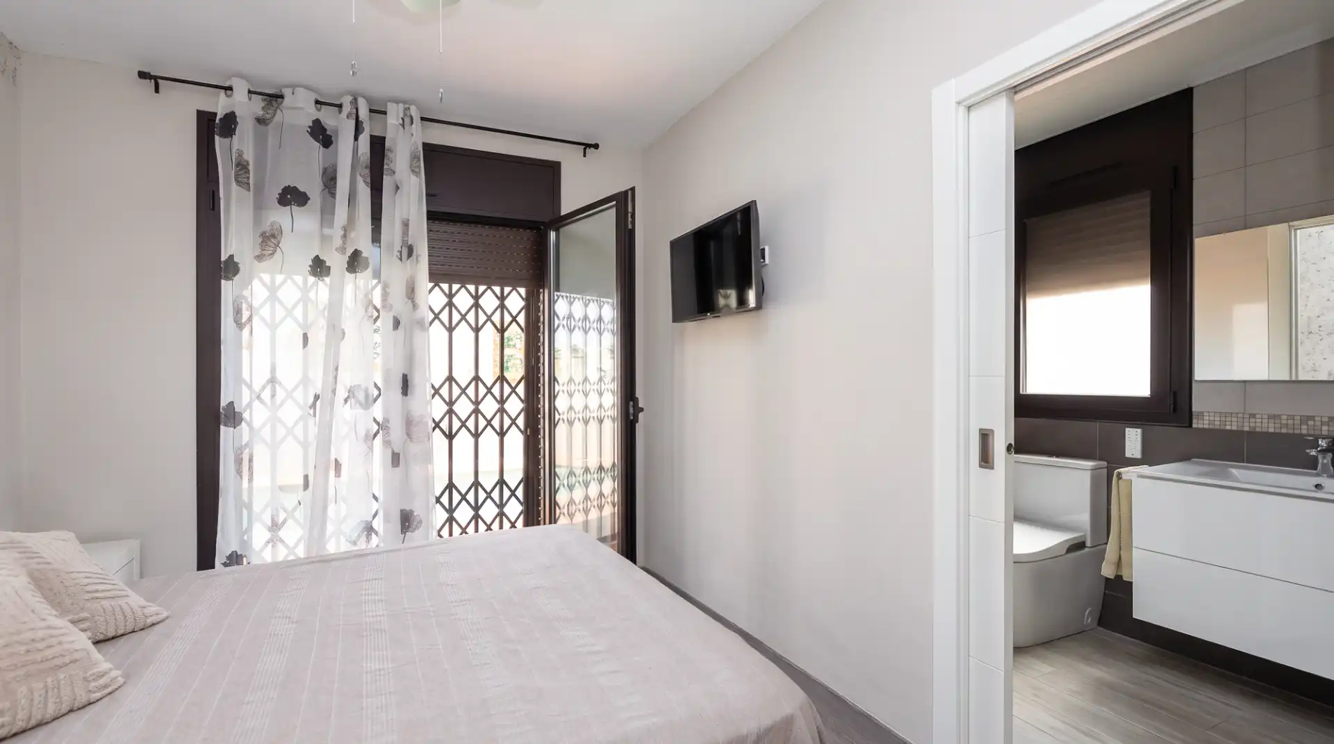 Habitación de Casa o chalet en venta en Viladecans con Aire acondicionado, Calefacción y Jardín privado