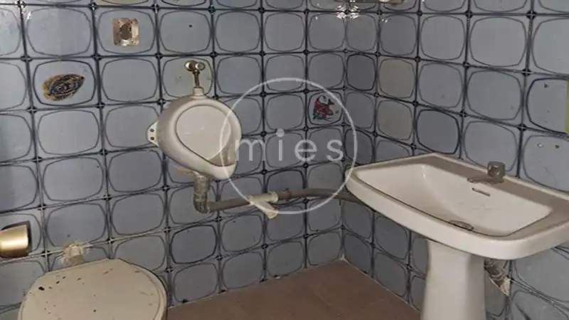 Baño de Local en venta en Torrent