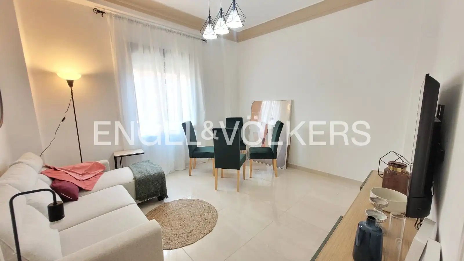 Living room of Flat for rent in Valencia  with Air Conditioner and Heating