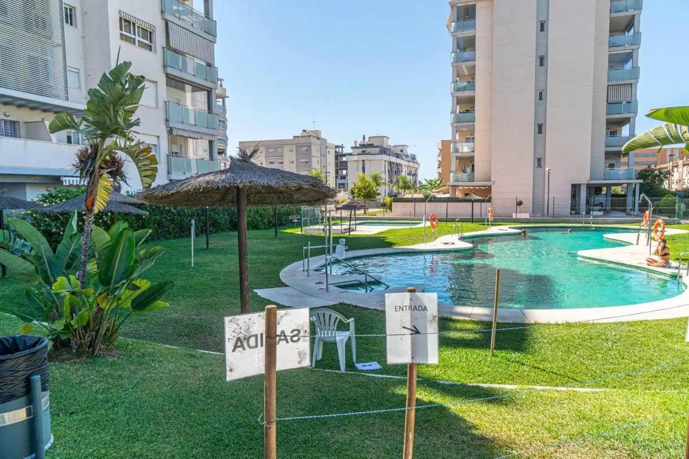 Piscina de Pis de lloguer en Rincón de la Victoria amb Piscina comunitària
