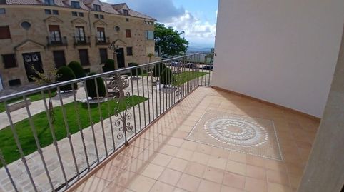 PRECIOSO DUPLEX EN ZONA DE LAS MURALLAS CON VISTAS