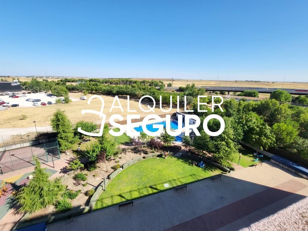 Piso de alquiler en Luis Sauquillo, El Arroyo - La Fuente
