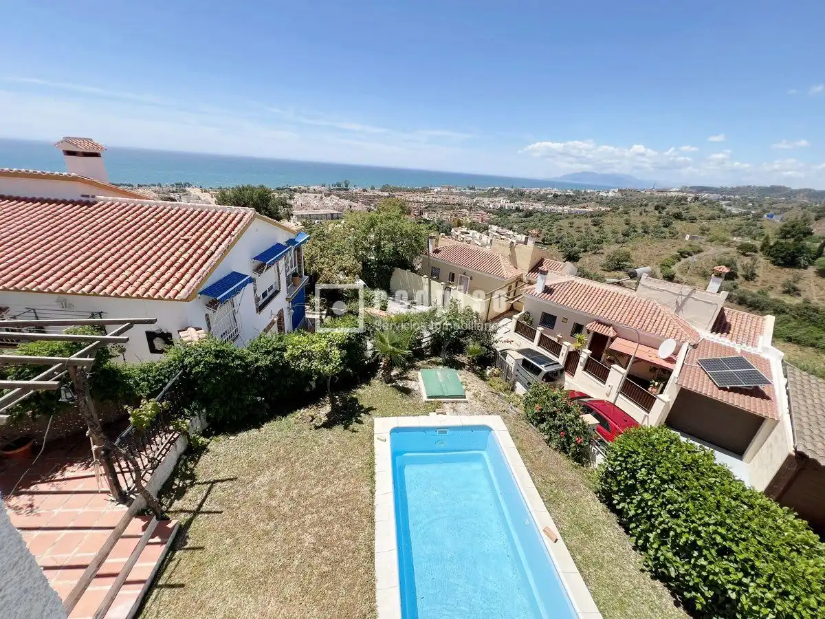 Vista exterior de Casa o chalet en venta en Vélez-Málaga