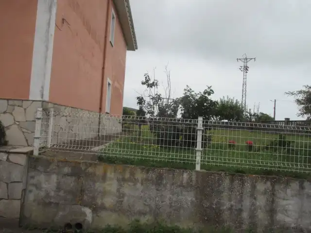 Casa o xalet en venda en Castropol amb Calefacció, Jardí privat i Parquet