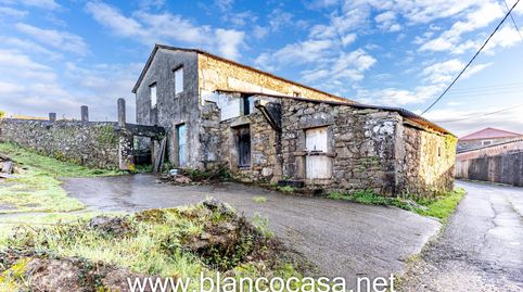 COJUNTO de CASAS con terreno para reformar en CERCEDA A CORUÑA