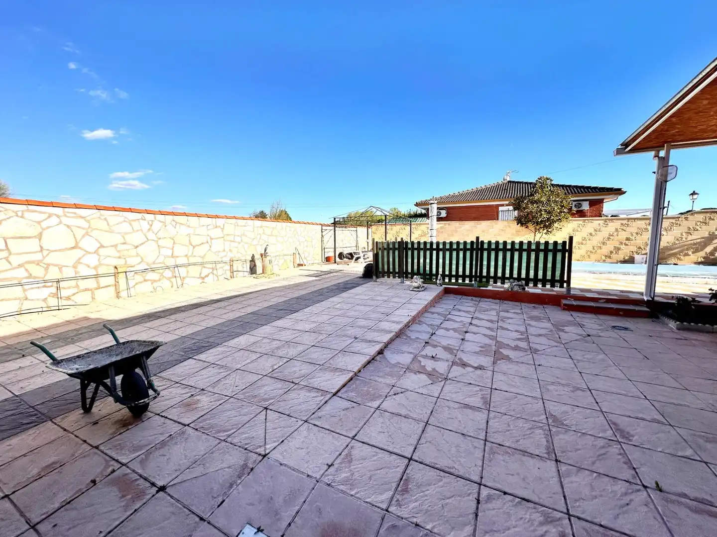 Terrace of Houses for sale in Escalona  with Air Conditioner, Heating and Private garden
