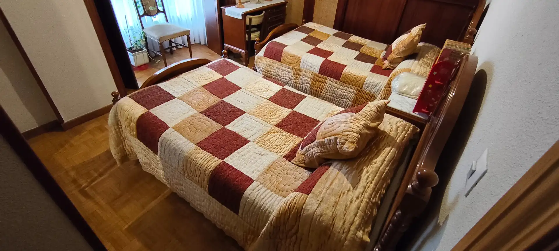 Habitación de Piso en venta en  Logroño con Calefacción, Parquet y Trastero
