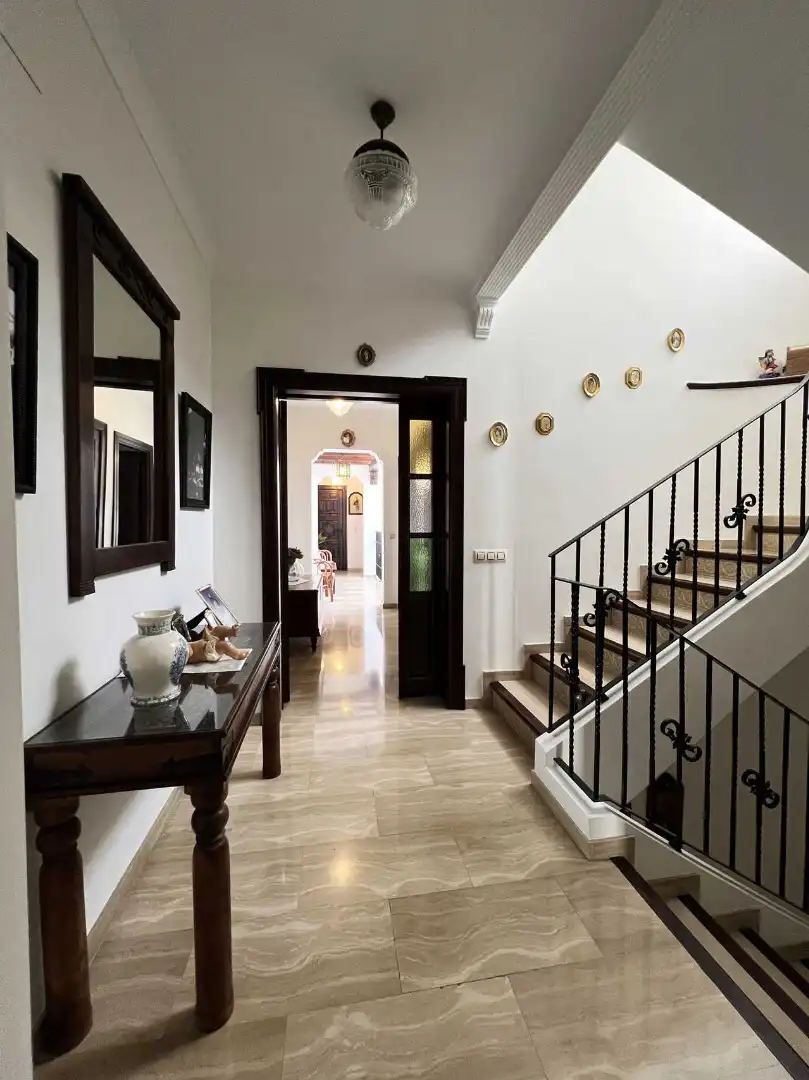 Houses for sale in Estepa  with Air Conditioner, Terrace and Storage room