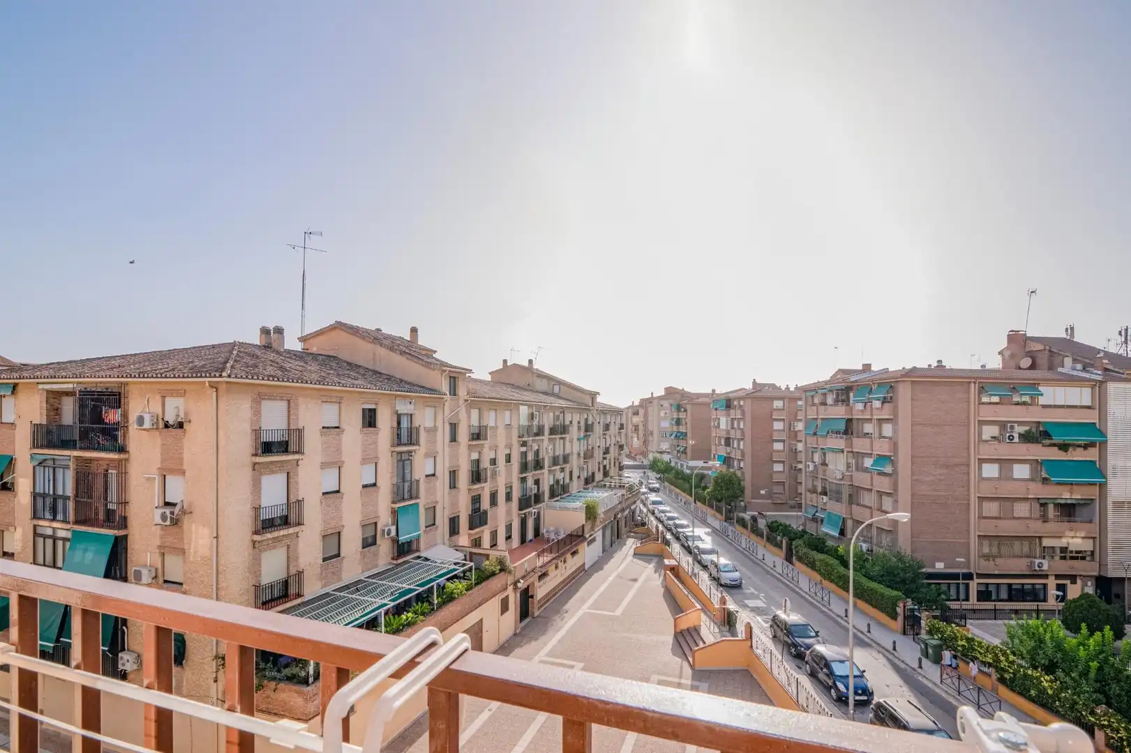 Vista exterior de Piso en venta en Granada con Aire acondicionado, Terraza y Amueblado
