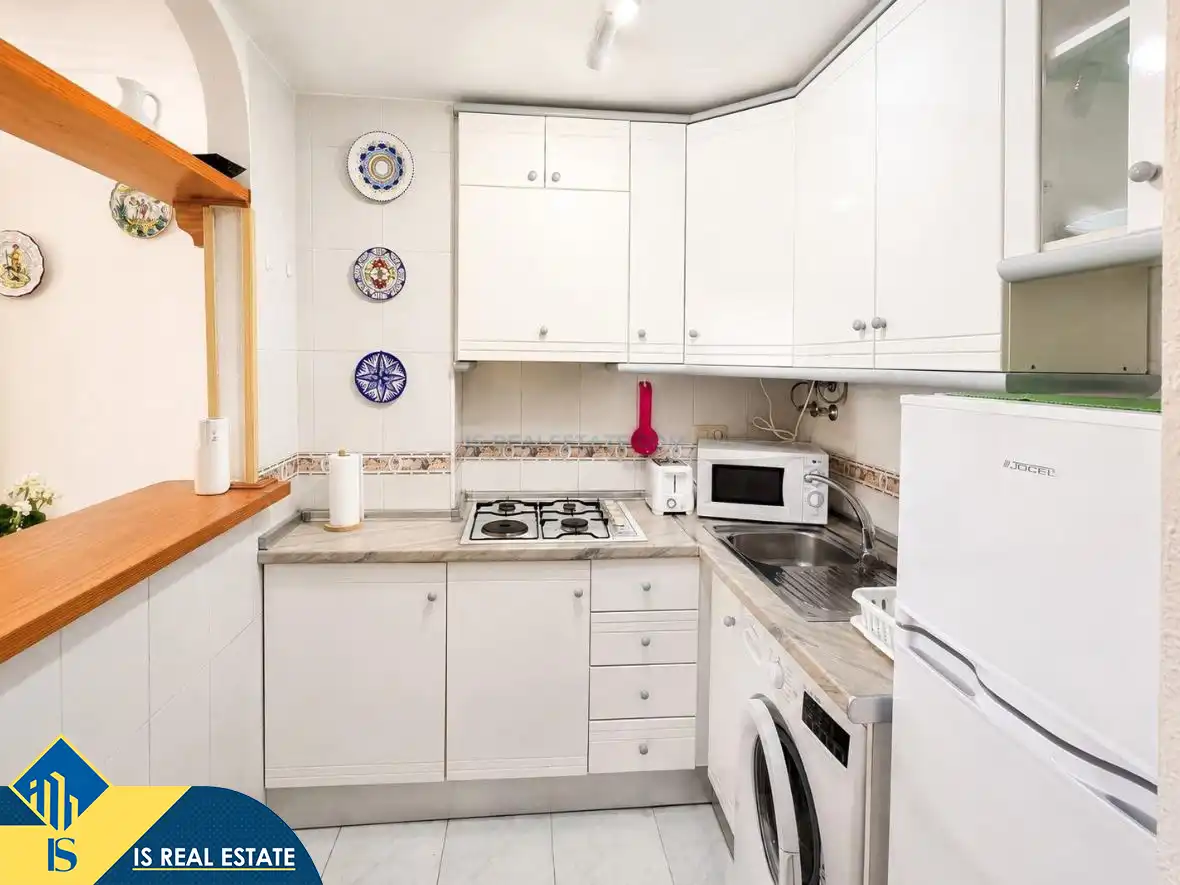 Cocina de Apartamento en venta en Torrevieja con Aire acondicionado, Calefacción y Terraza