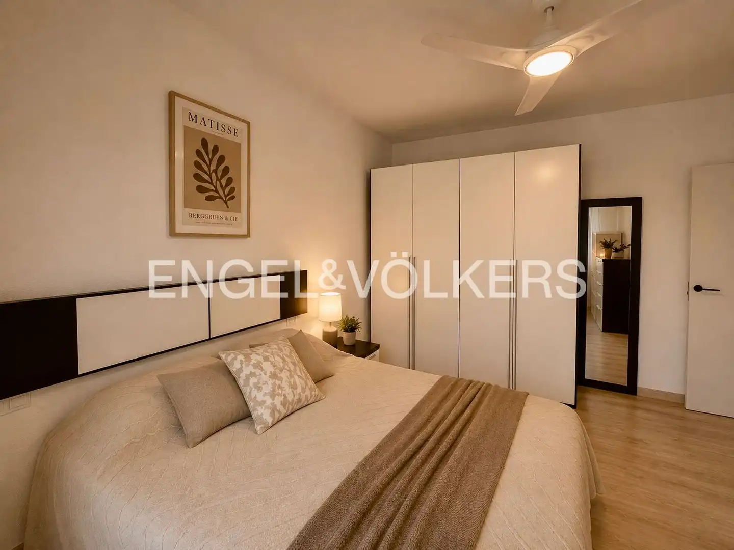 Schlafzimmer von Wohnung zur Miete in Valencia mit Klimaanlage, Heizung und Möbliert