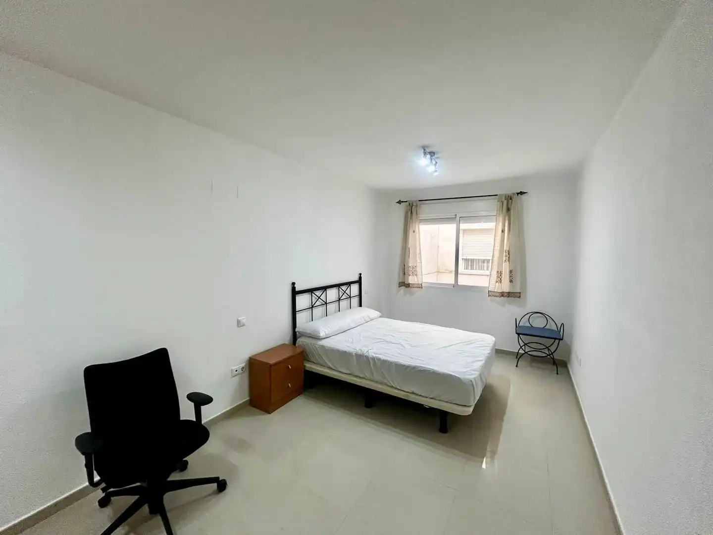Wohnung zur Miete in Carrer Alicante, Haygon - Universidad
