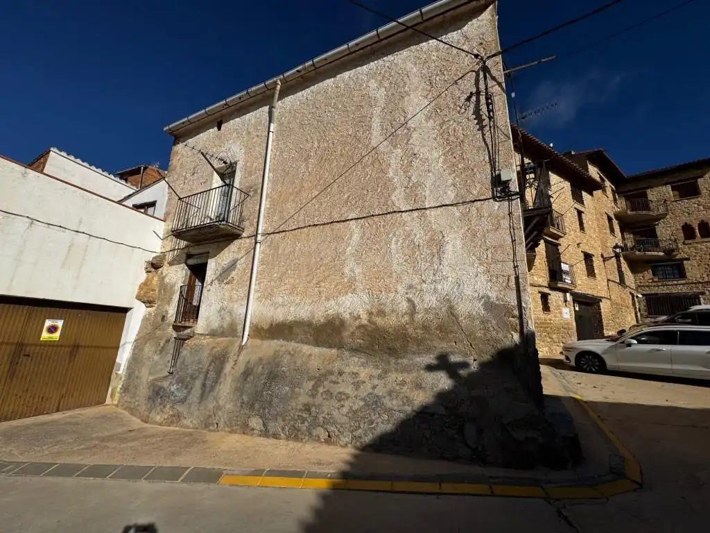 Vista exterior de Casa o xalet en venda en Cretas amb Moblat, Forn i Balcó
