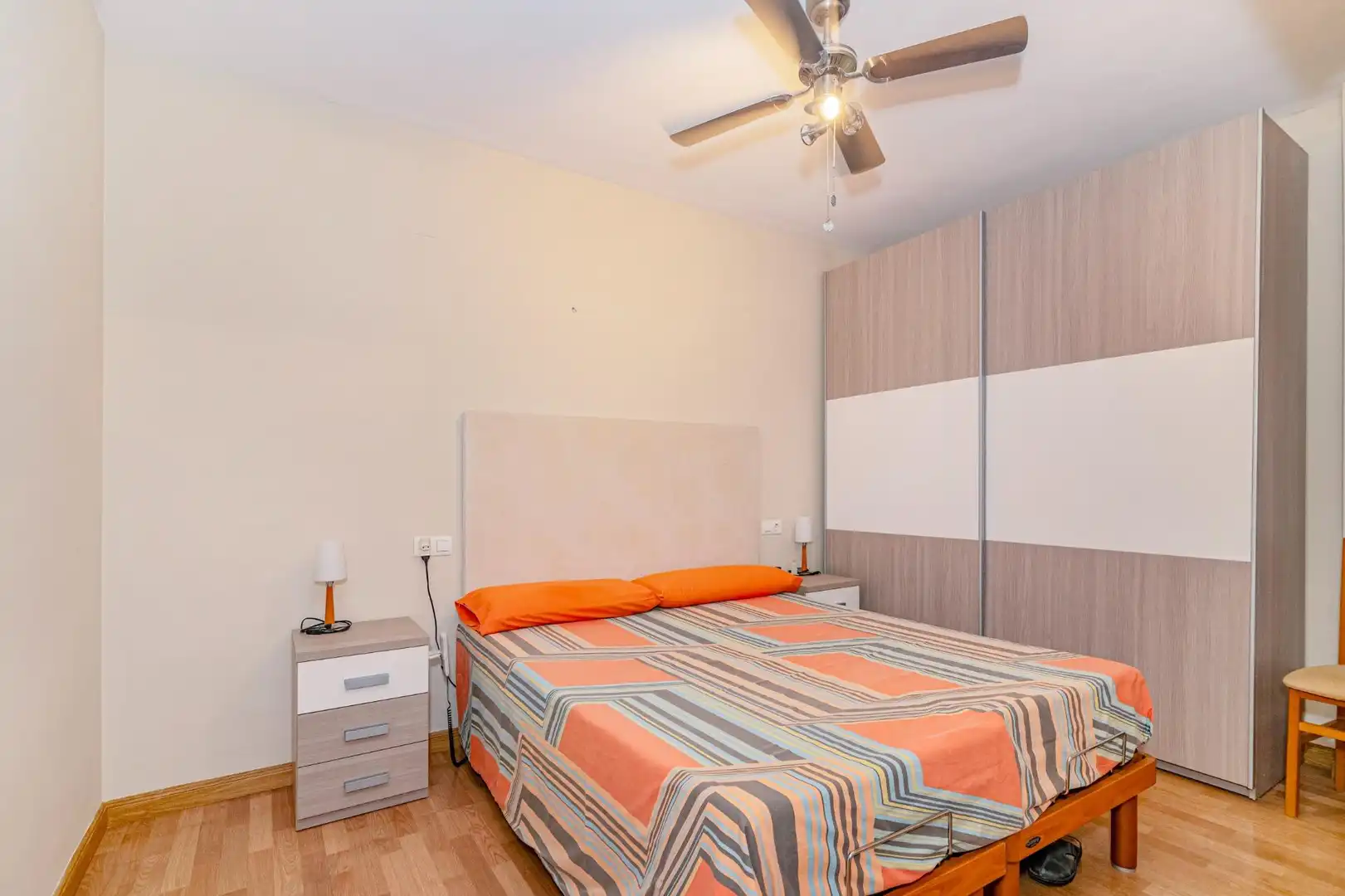 Habitación de Planta baja en venta en La Zubia con Aire acondicionado y Calefacción