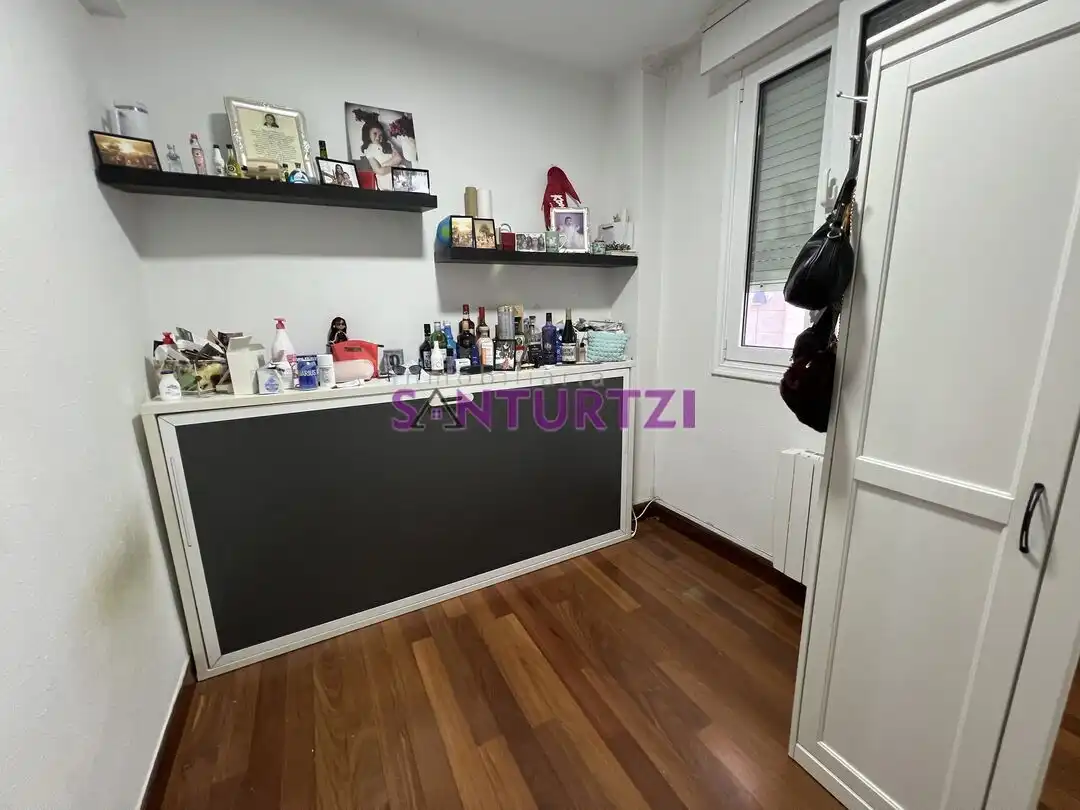 Bedroom of Flat for sale in Santurtzi   with Heating
