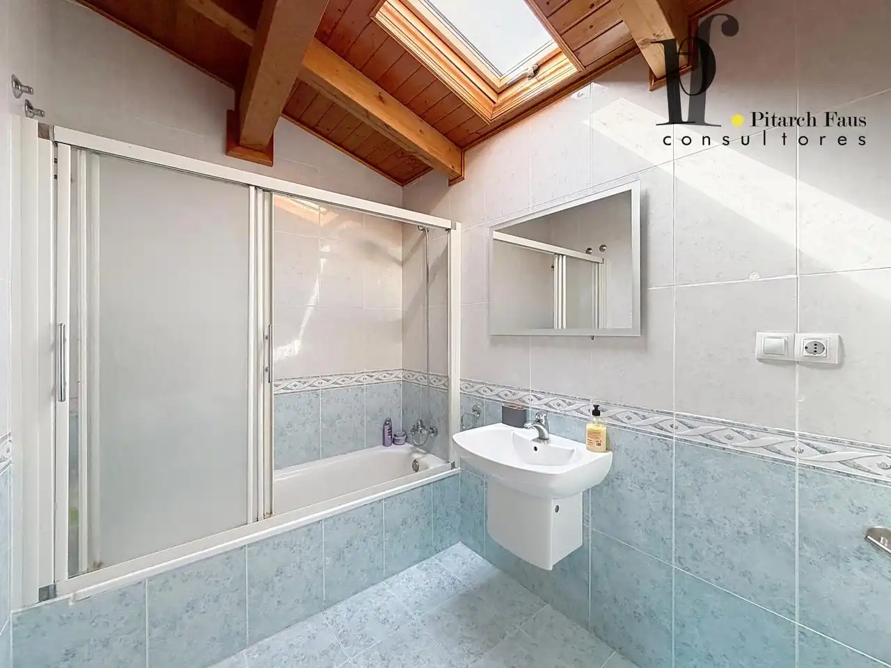Baño de Piso en venta en Benissanó con Calefacción y Balcón
