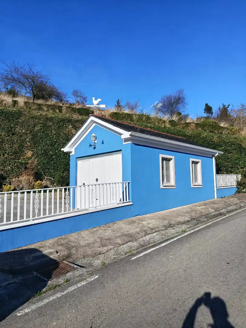 Vista exterior de Casa o xalet en venda en Vegadeo amb Calefacció, Jardí privat i Parquet