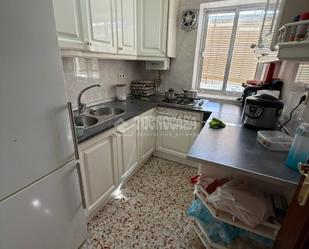 Kitchen of Flat for sale in  Sevilla Capital  with Air Conditioner